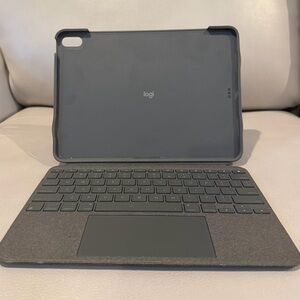 Logitech IPad Folio Keyboard Case